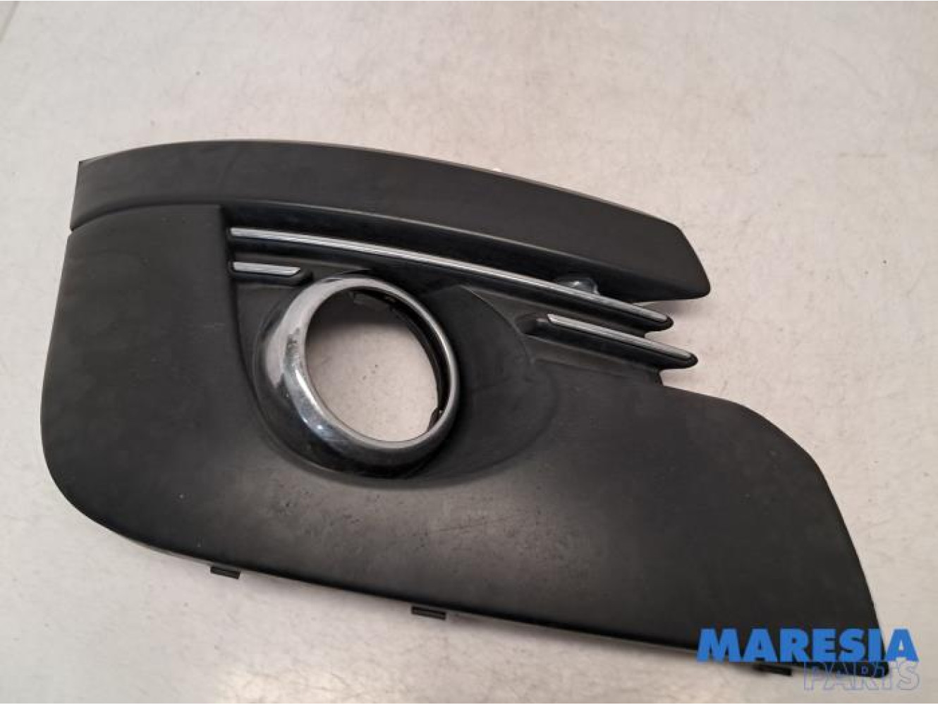 Peugeot - 3008 - Front bumper, right-side component