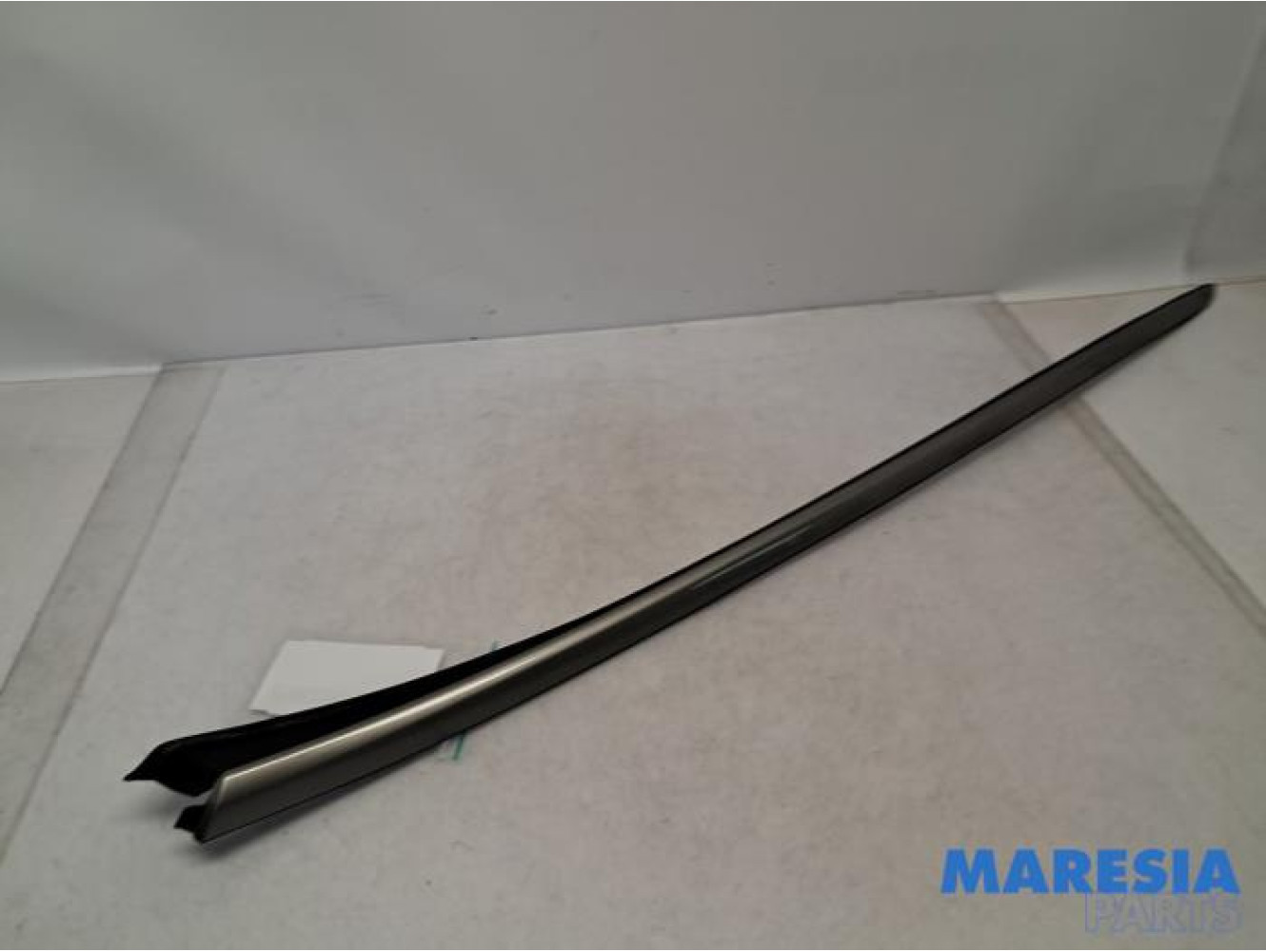 Peugeot - 3008 - Frontscreen frame