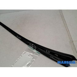Peugeot - 3008 - Frontscreen frame