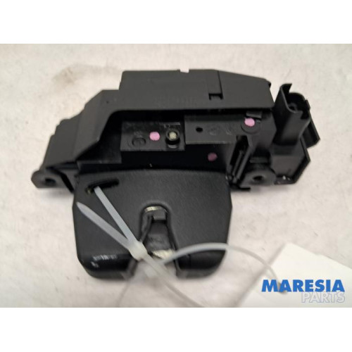 Citroen - C4 Cactus - Tailgate lock mechanism