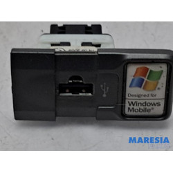 Fiat - 500 - AUX / USB connection