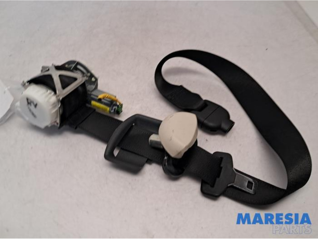 Fiat - 500 - Front seatbelt, right