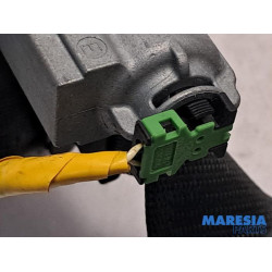 Fiat - 500 - Front seatbelt, right