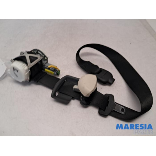 Fiat - 500 - Front seatbelt, right
