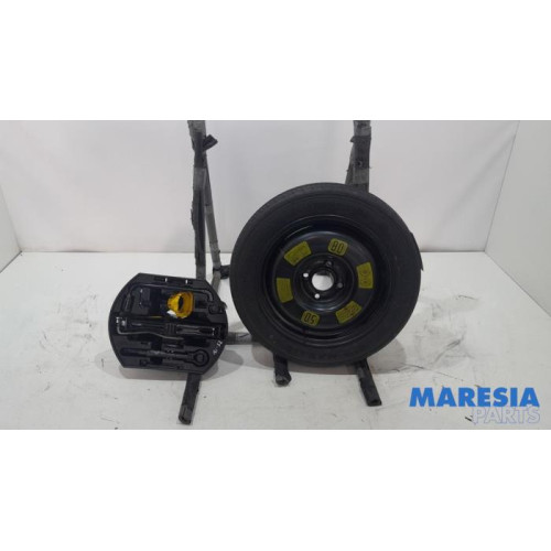 Citroen - C3 - Krikset + reservewiel