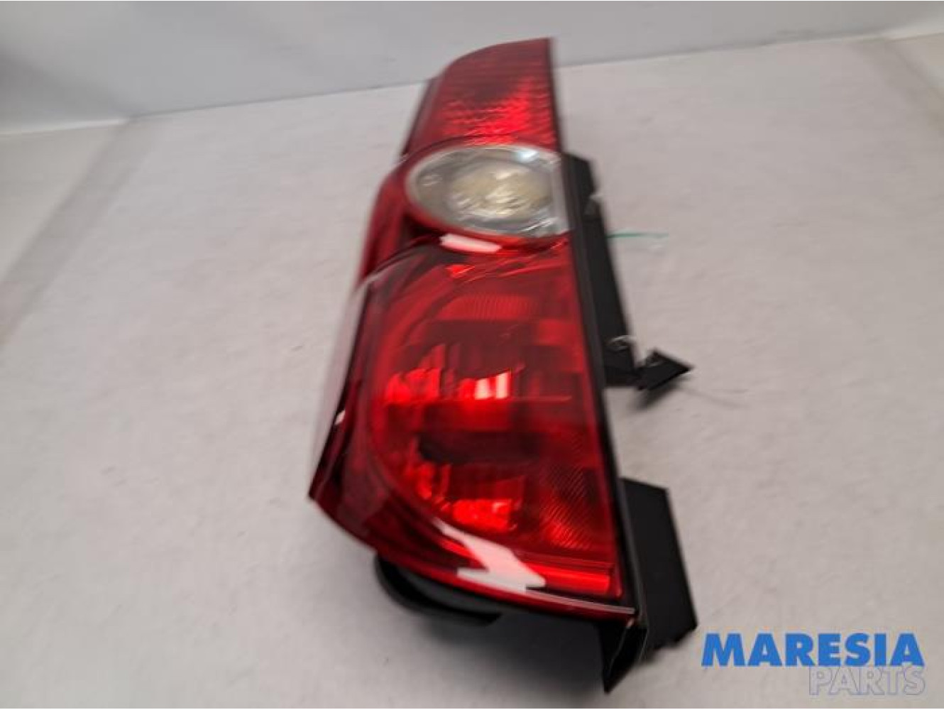 Fiat - Doblo - Achterlicht links