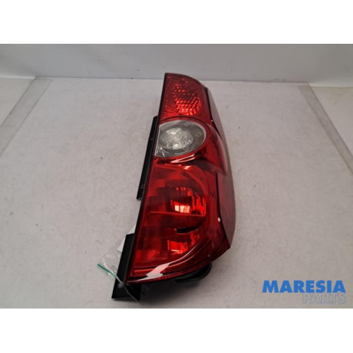 Fiat - Doblo - Taillight, right