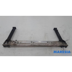 Renault - Megane - Radiator bar