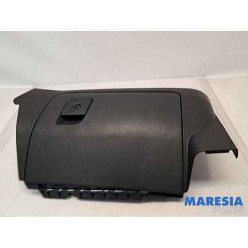 Fiat - Doblo - Glovebox