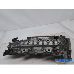 Renault - Trafic - Camshaft housing