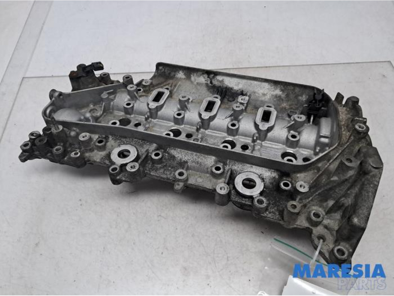 Renault - Trafic - Camshaft housing