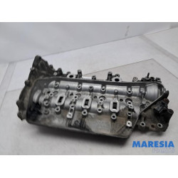 Renault - Trafic - Camshaft housing