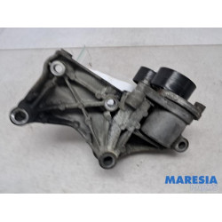 Renault - Trafic - Alternator upper bracket