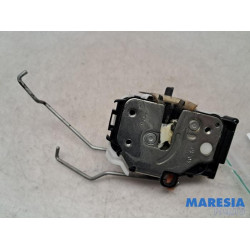 Fiat - Doblo - Minibus/van rear door lock mechanism