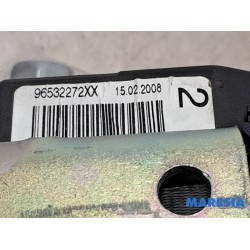 Peugeot - 207 - Sicherheitsgurt links hinten