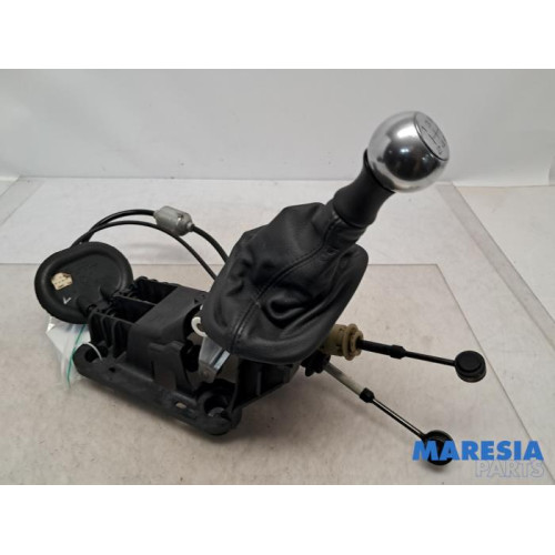 Peugeot - 207 - Gear stick
