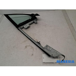 Peugeot - 207 - Quarter light, front left