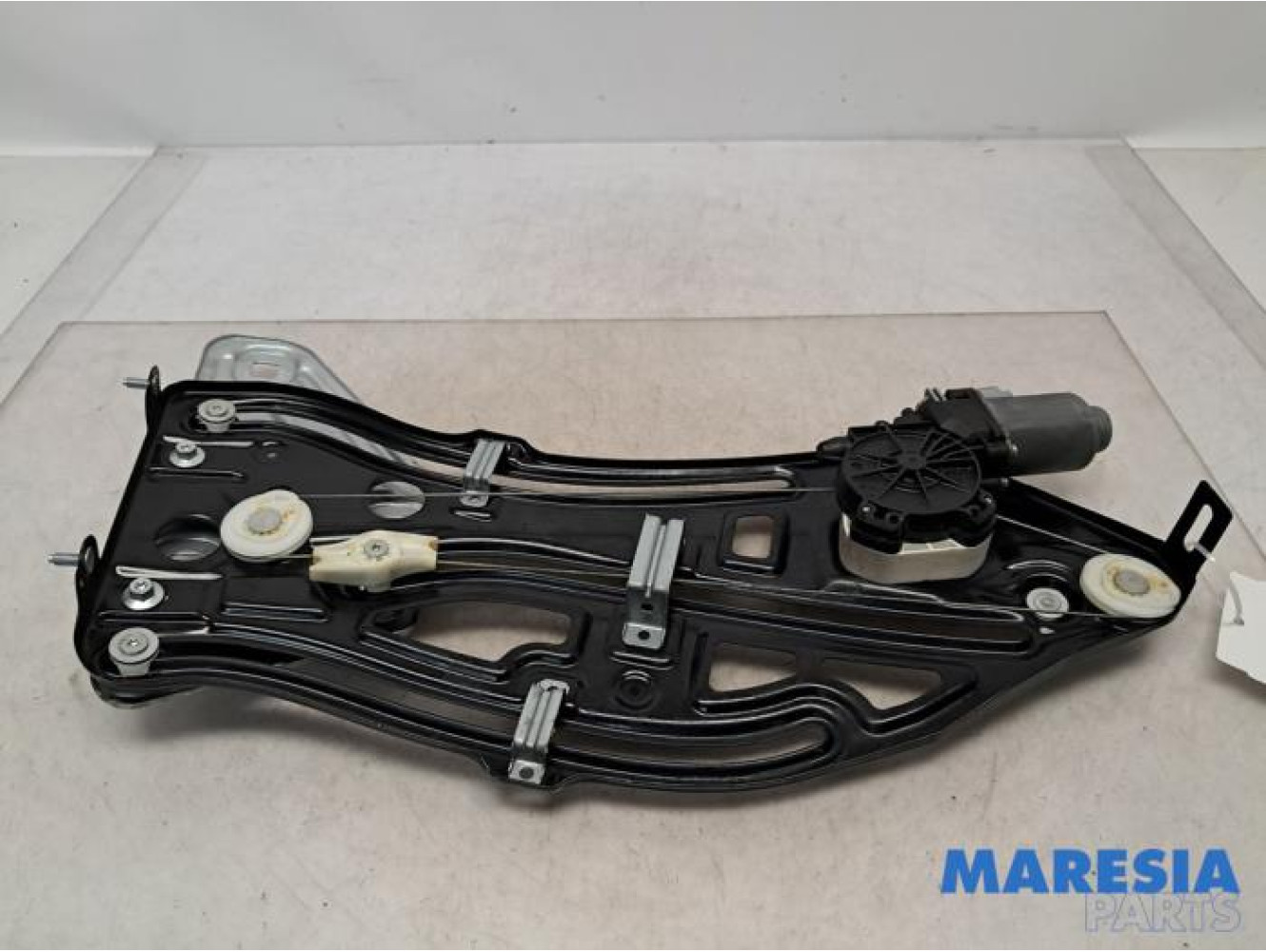 Peugeot - 207 - Rear window mechanism 2-door, left