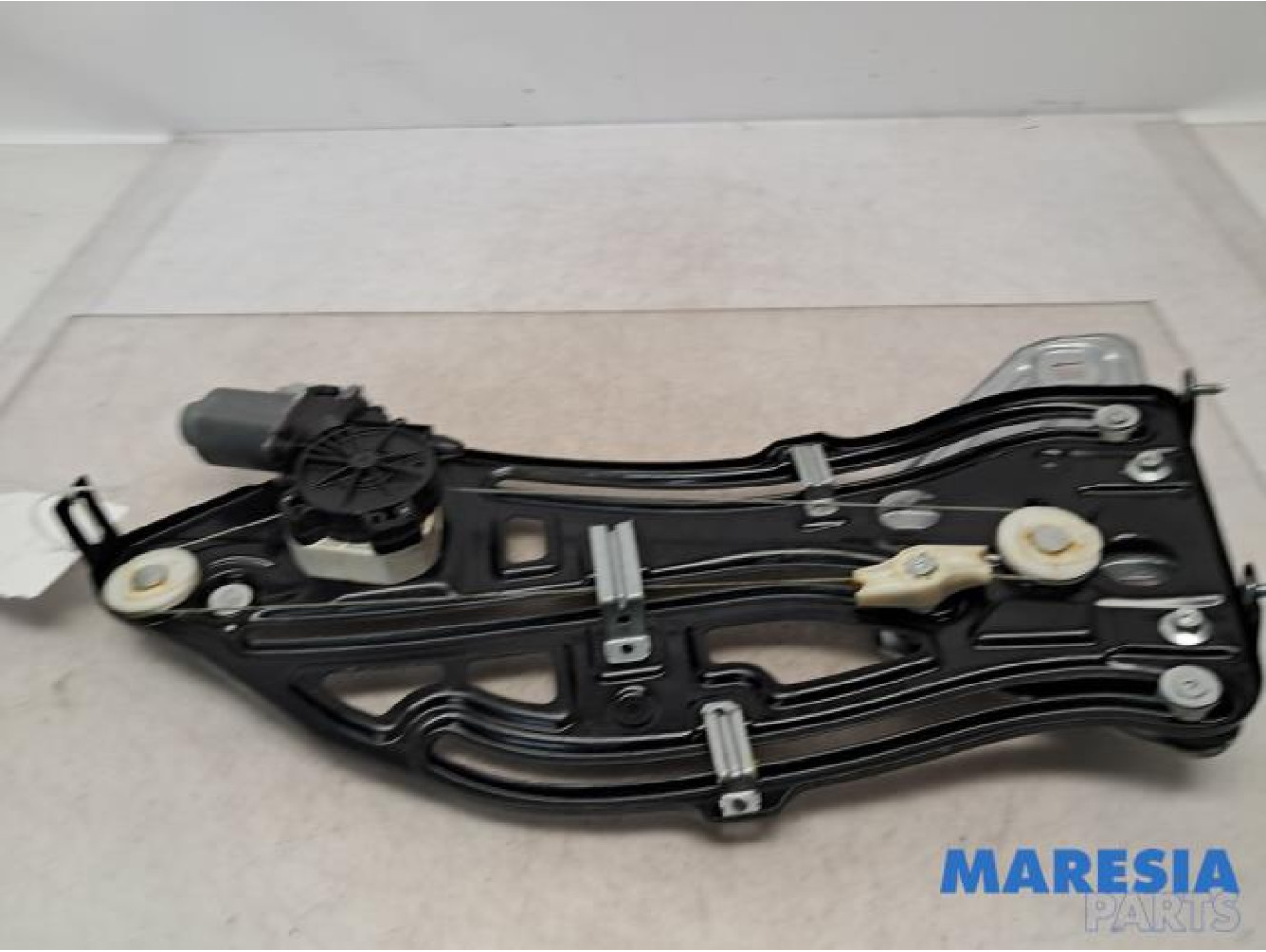 Peugeot - 207 - Rear window mechanism 2-door, right