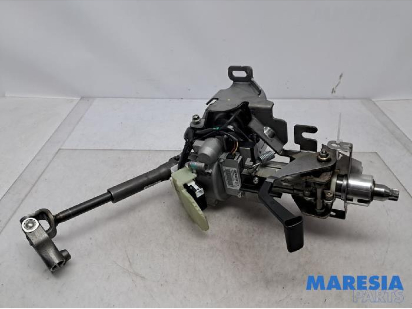 Renault - Scenic - Steering column housing
