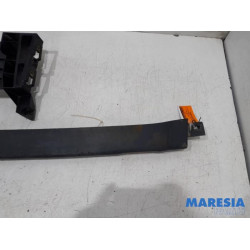 Renault - Master - Rear bumper component, central