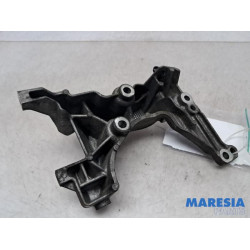 Peugeot - Partner - Alternator upper bracket