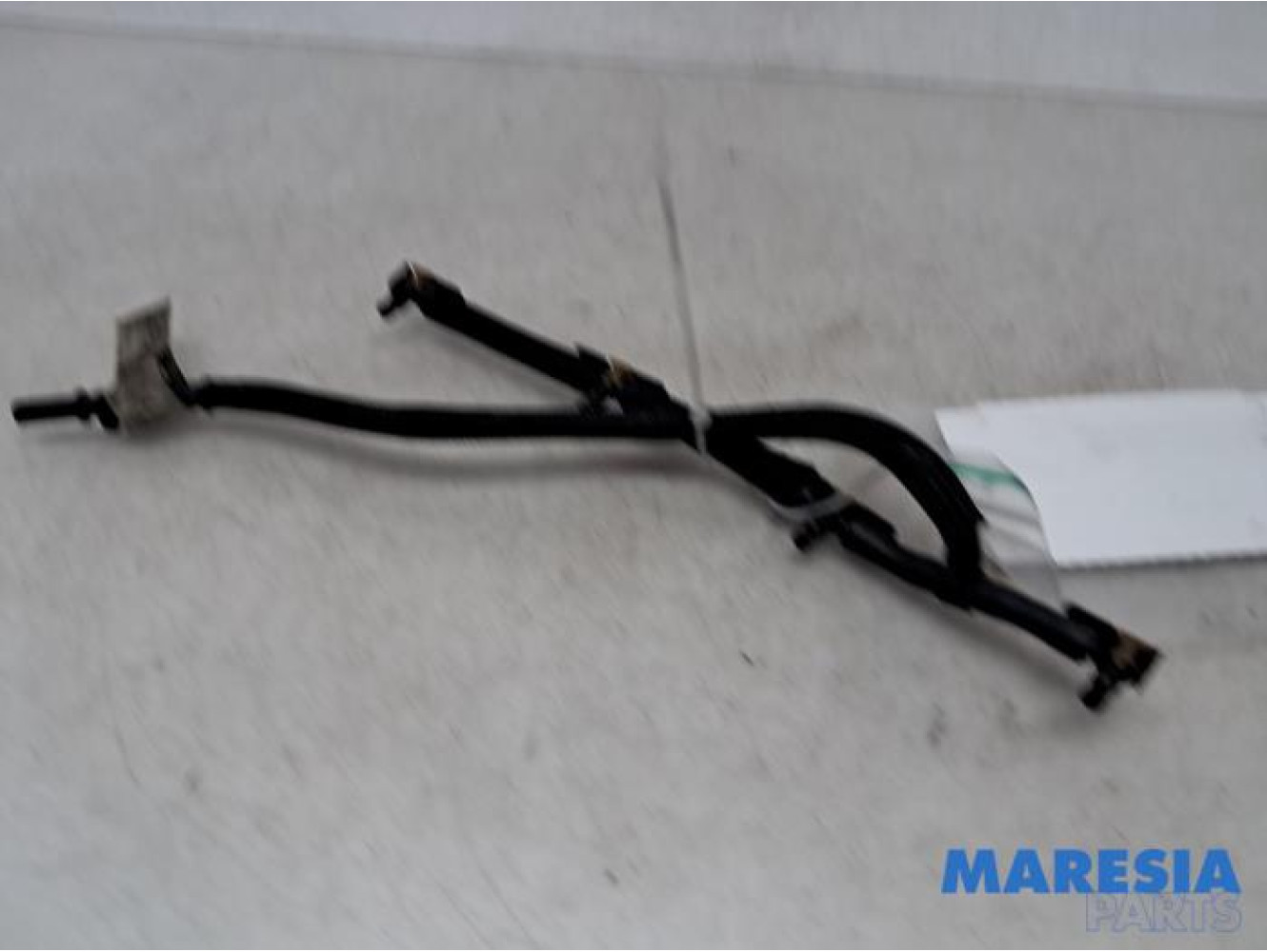 Peugeot - Partner - Fuel return line