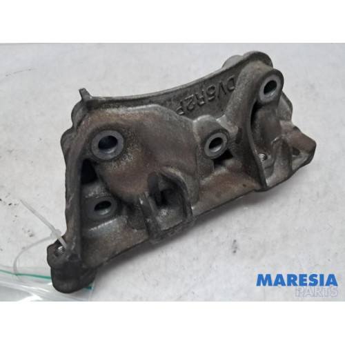 Peugeot - Partner - Engine mount