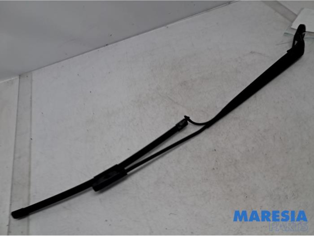 Citroen - C4 Cactus - Front wiper arm