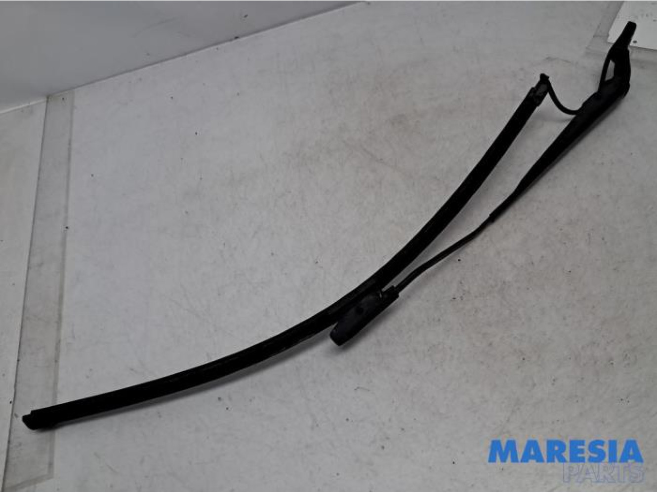 Citroen - C4 Cactus - Front wiper arm