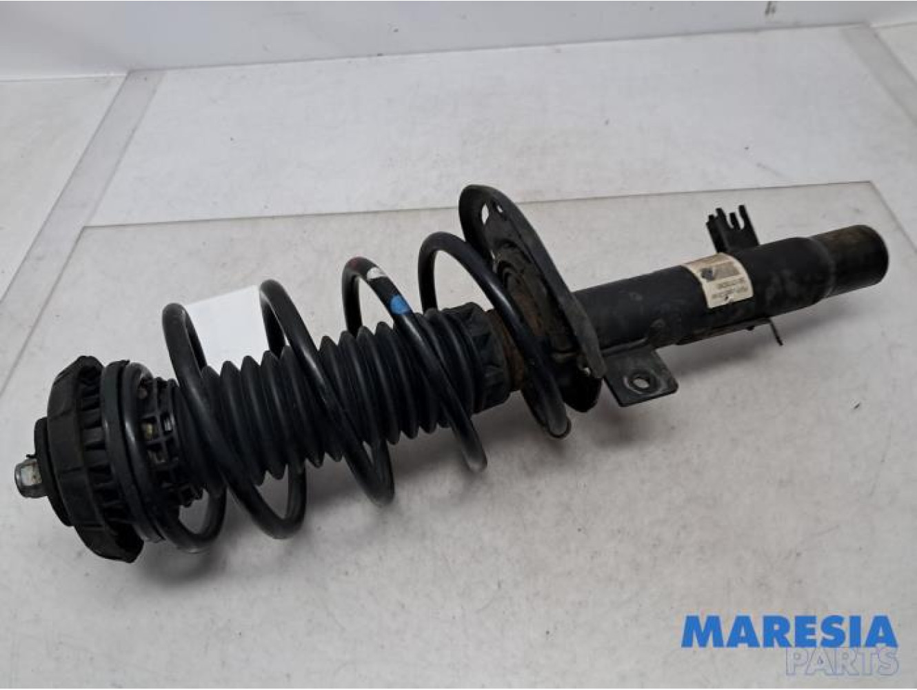 Citroen - C4 Cactus - Front shock absorber rod, left