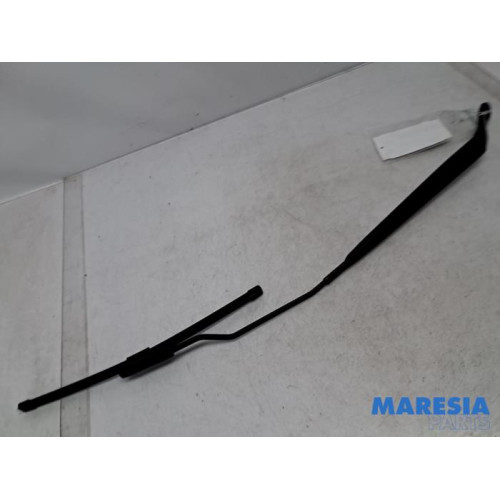 Citroen - C3 - Front wiper arm