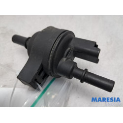 Citroen - C4 Cactus - Vacuum valve