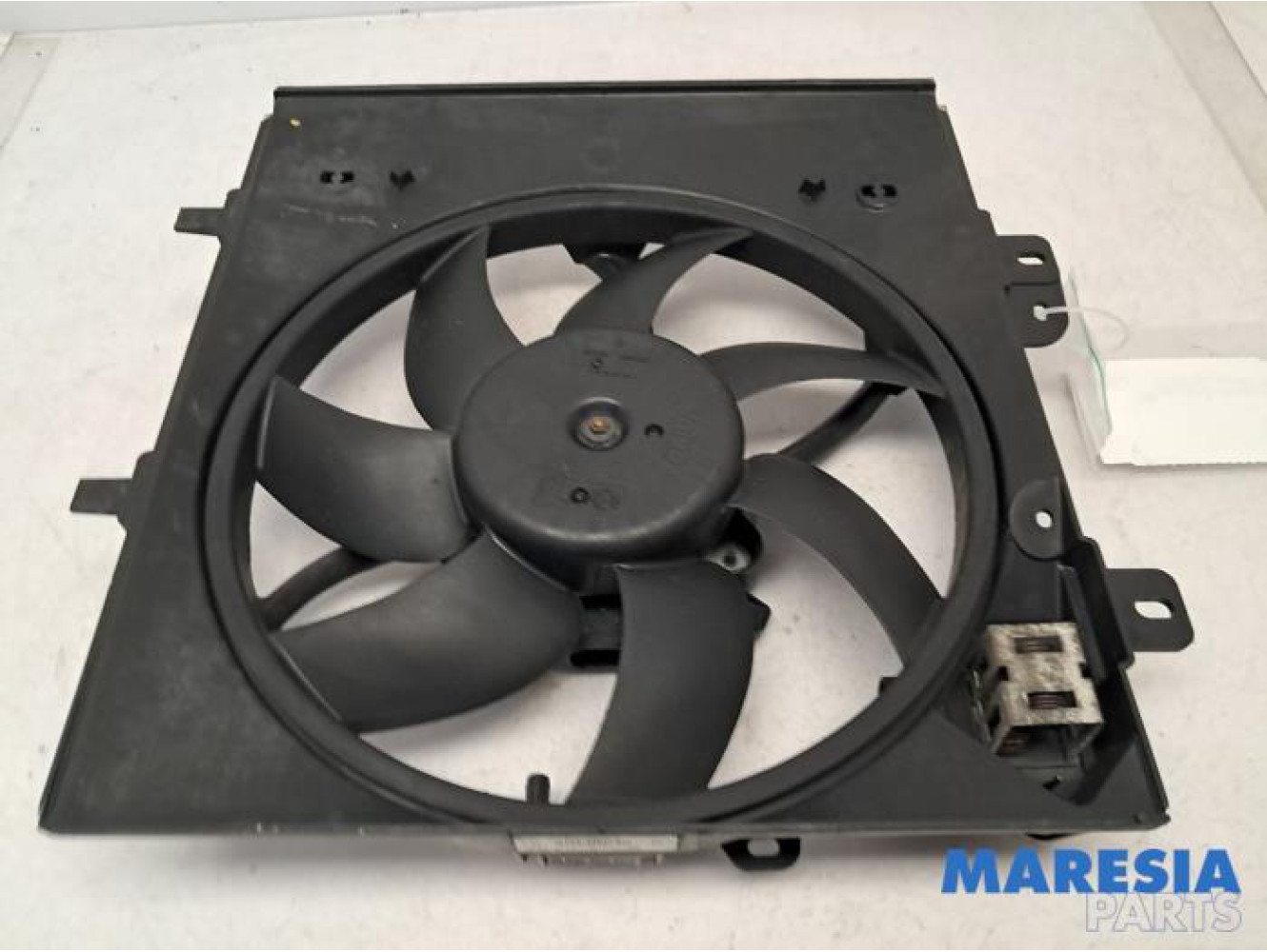 Citroen - C4 Cactus - Fan motor