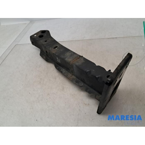 Fiat - 500 - Front part support