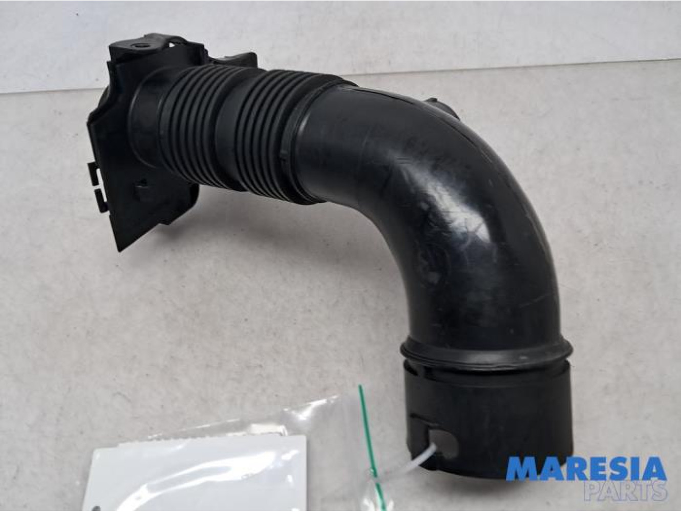 Peugeot - 207 - Air intake hose