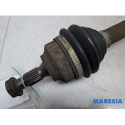 Peugeot - 207 - Aandrijfas links-voor