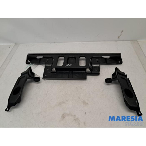 Citroen - C3 - Support pare-chocs arrière centre