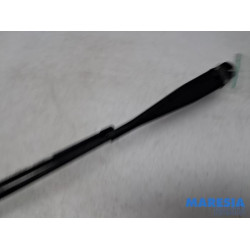 Peugeot - 207 - Front wiper arm