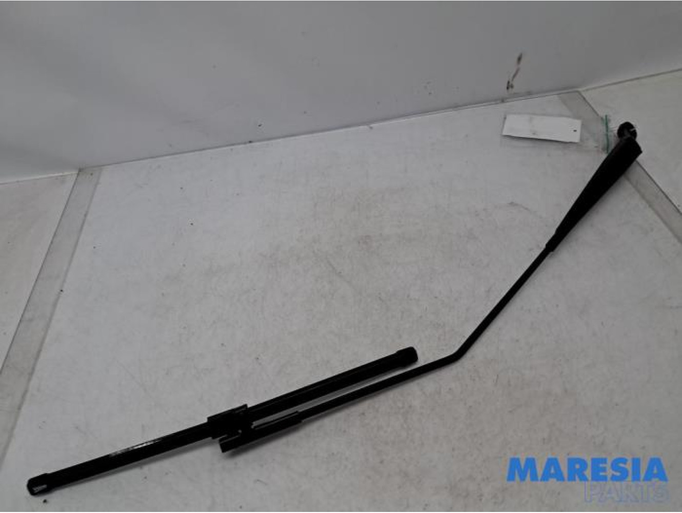Peugeot - 207 - Front wiper arm