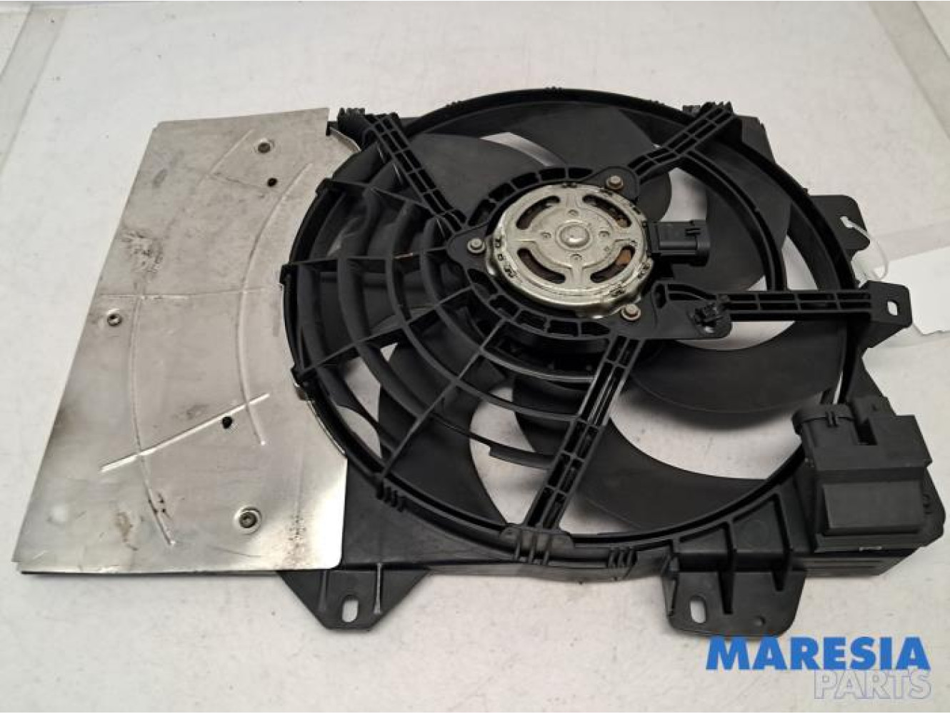 Peugeot - 207 - Fan motor