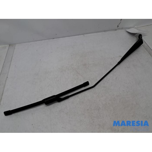 Citroen - C3 - Front wiper arm
