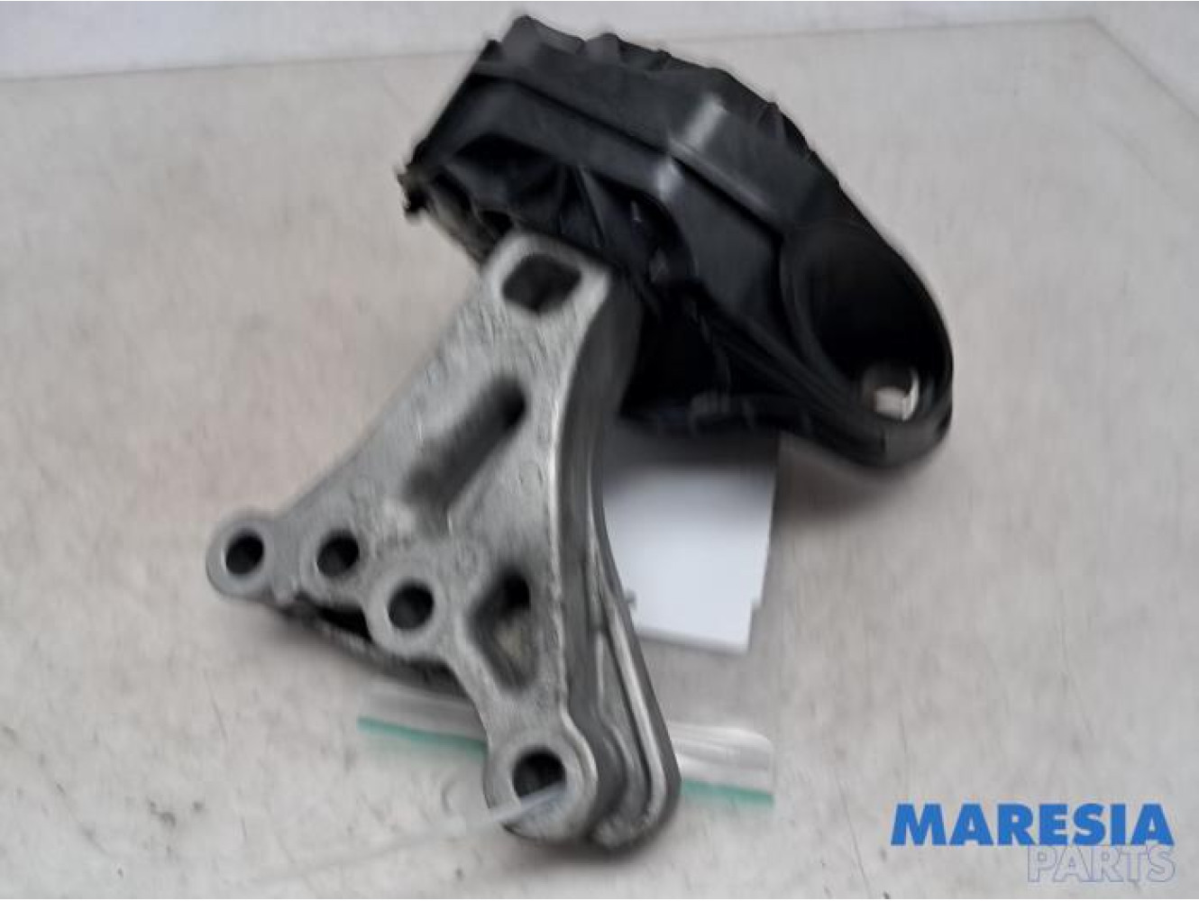 Citroen - C3 - Engine mount