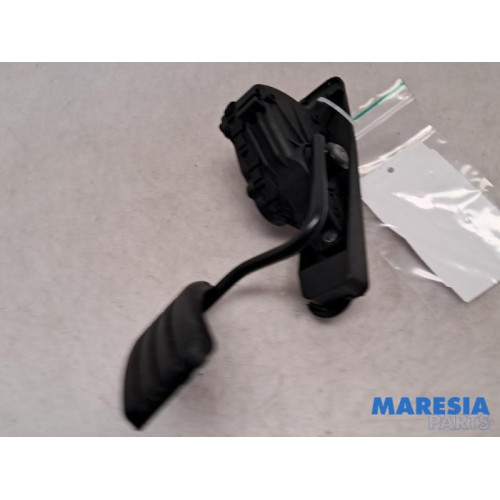 Renault - Espace - Accelerator pedal