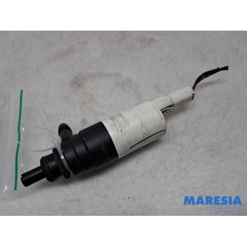 Renault - Espace - Windscreen washer pump