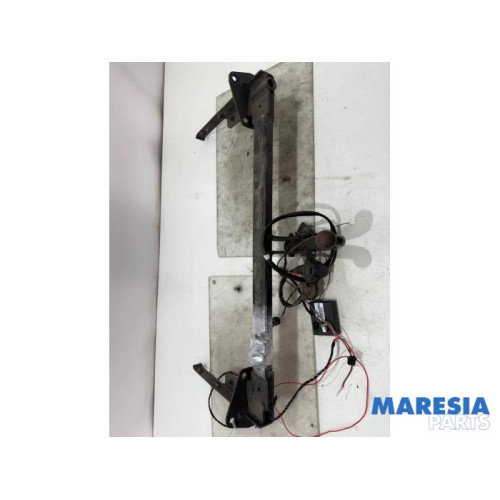 Opel - Astra - Towbar