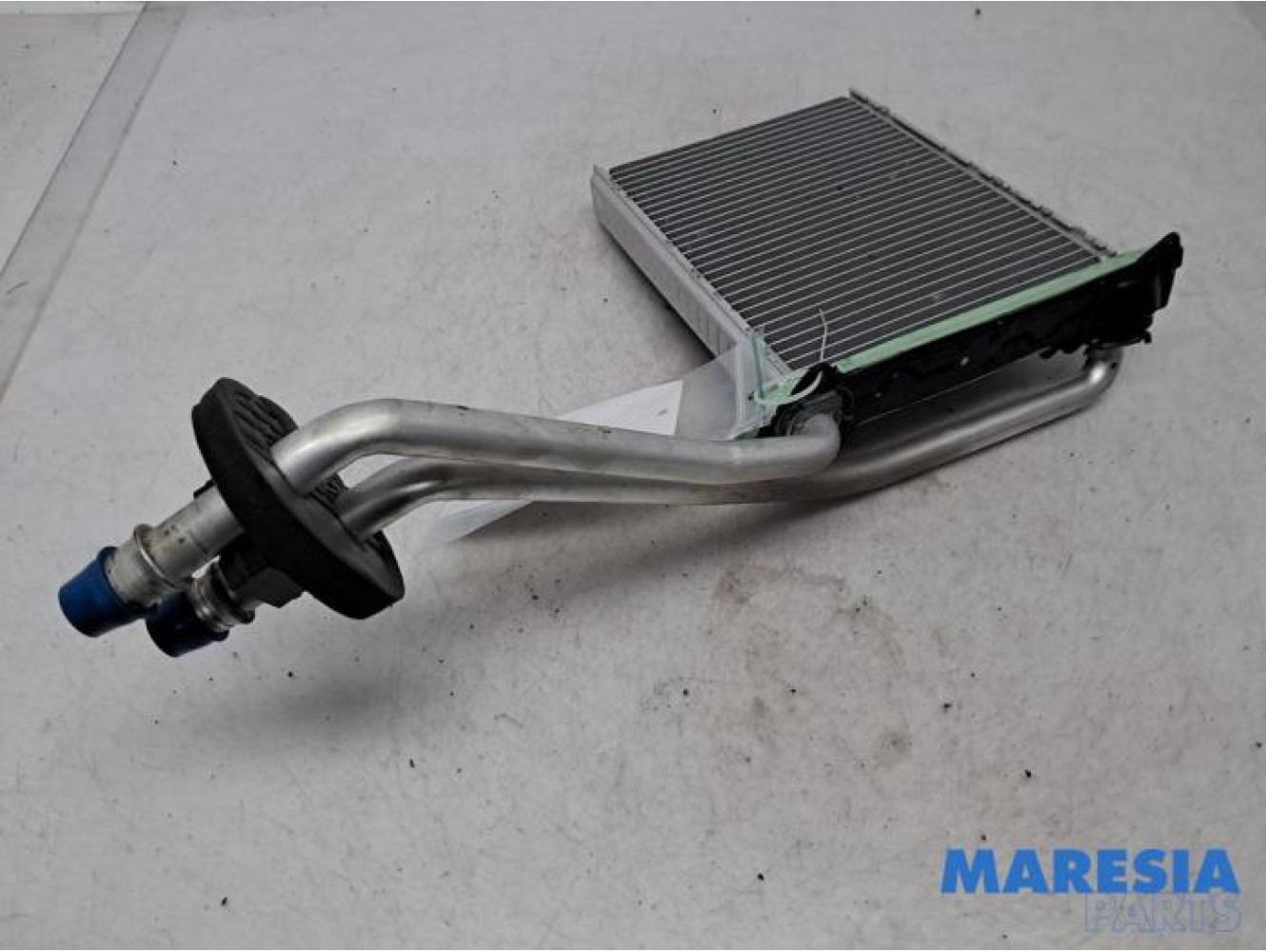 Citroen - DS4 - Heating radiator
