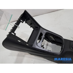 Opel - Astra - Middenconsoles