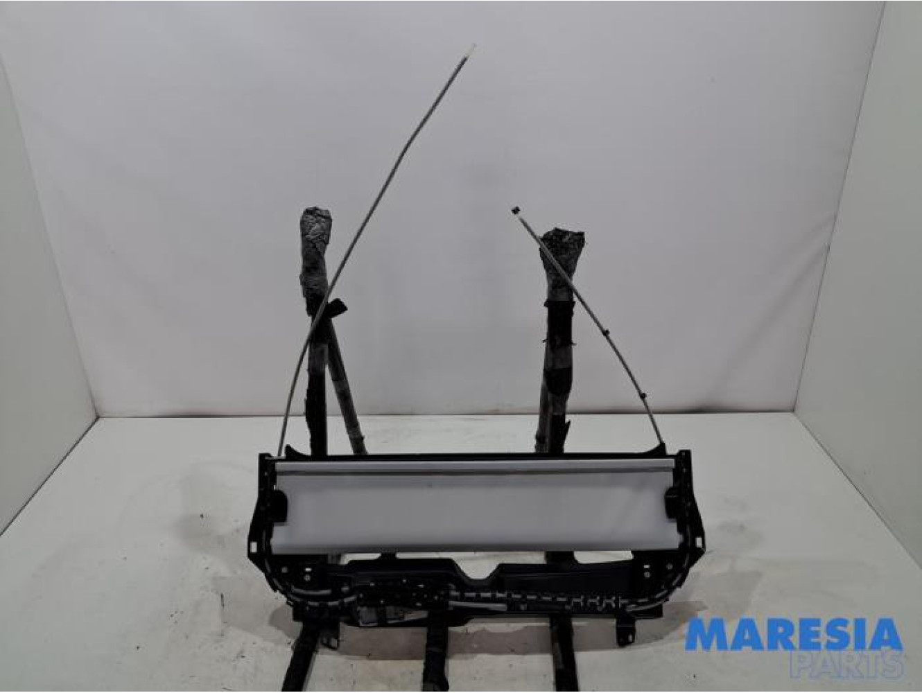 Peugeot - 308 - Sliding headliner mechanism