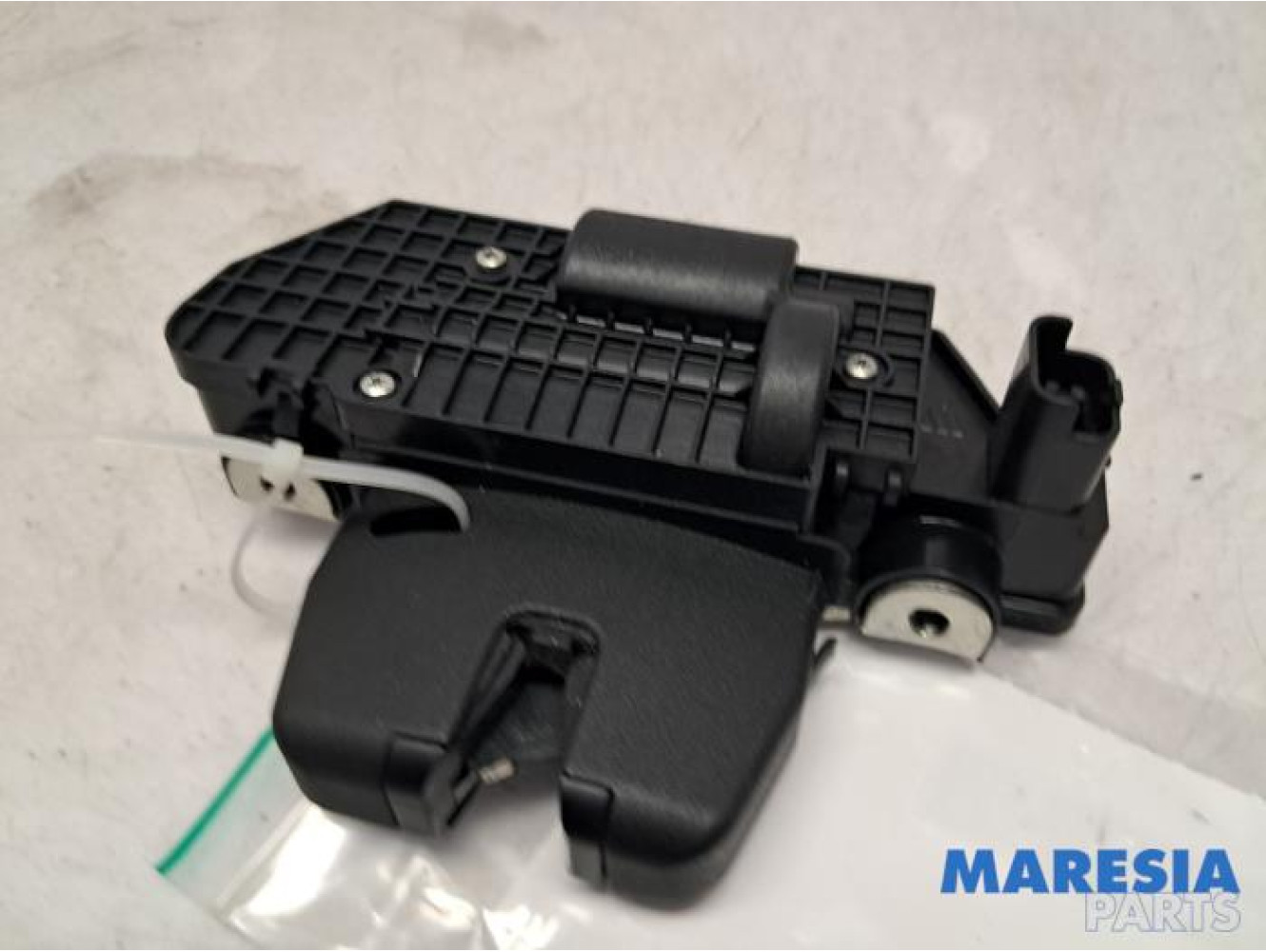 Citroen - C3 - Tailgate lock mechanism